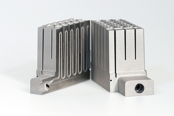 Conformally cooled 3D printed stainless steel at Star Rapid